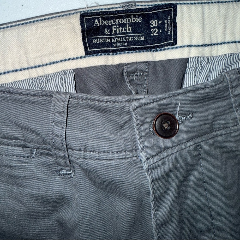 Abercrombie & Fitch Men's‎ Gray Rustin Athletic Slim Chino Pants Size 30 x 32